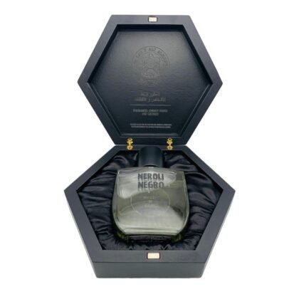 Neroli Negro The Lab Perfumes, fragancia unisex cítrica y oscura con notas florales y base cálida.