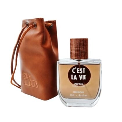C’est La Vie The Lab Perfumes, fragancia fresca y elegante con notas cítricas, florales y amaderadas.