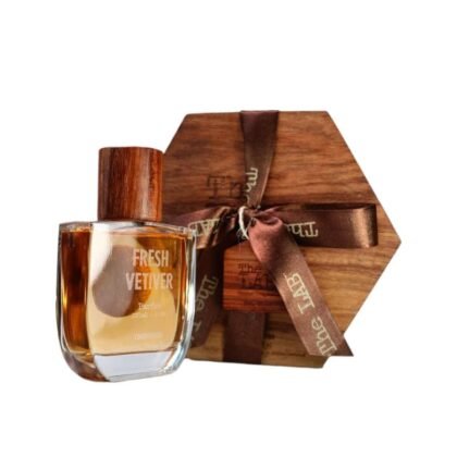 Fresh Vetiver The Lab Perfumes, fragancia masculina fresca con notas cítricas, herbales y amaderadas.