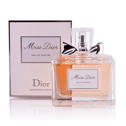 Descubre Christian Dior Miss Dior, fragancia femenina elegante y romántica con notas cítricas, florales y amaderadas, ideal para día y noche.