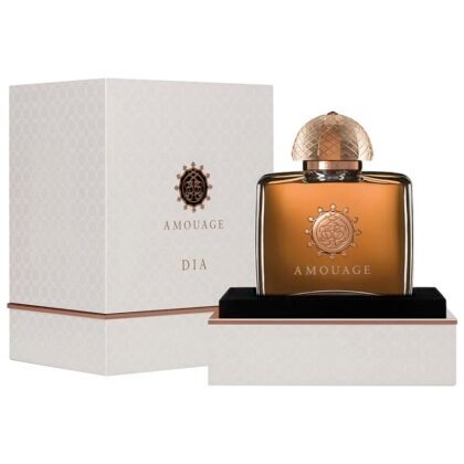 Dia Woman de Amouage: higo, rosa y almizcle blanco en una fragancia floral aldehídica, elegante y refinada.