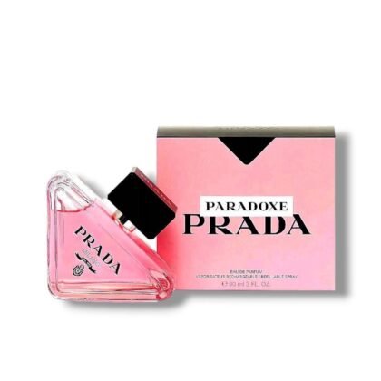 Prada Paradoxe de Prada: pera, flor de azahar y vainilla en una fragancia floral y elegante para mujeres modernas.