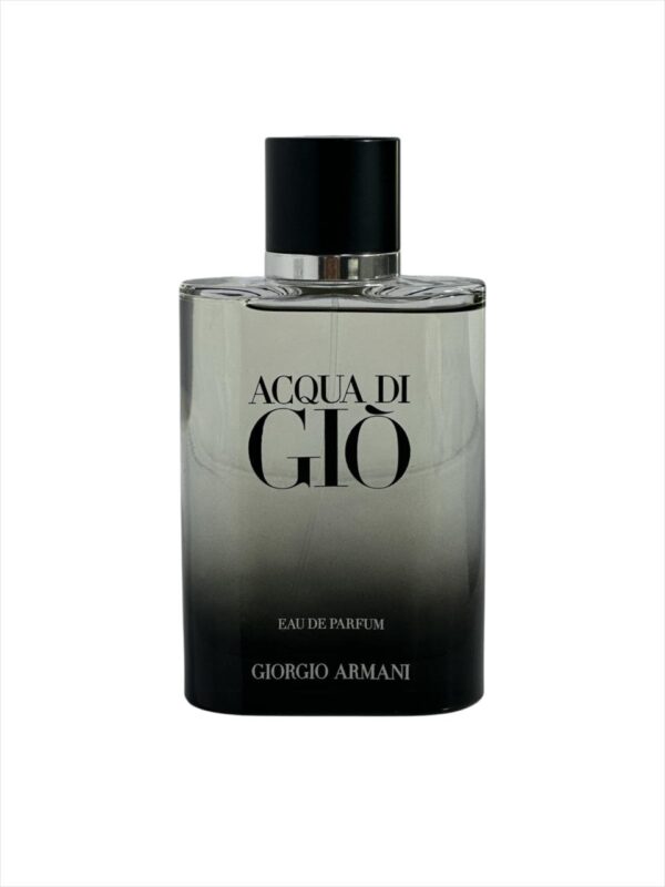 Acqua Di Gio Eau de Parfum: frescura marina, corazón aromático y fondo amaderado. Elegancia duradera para el hombre moderno.