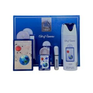 Estuche Lattafa Art Of Universe con 4 formatos. Fragancia cítrica, floral y amaderada que te conecta con la elegancia del cosmos.