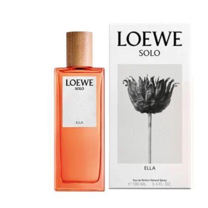 Elegante frasco de Loewe Solo Ella con su distintivo tapón naranja, símbolo de lujo y equilibrio.